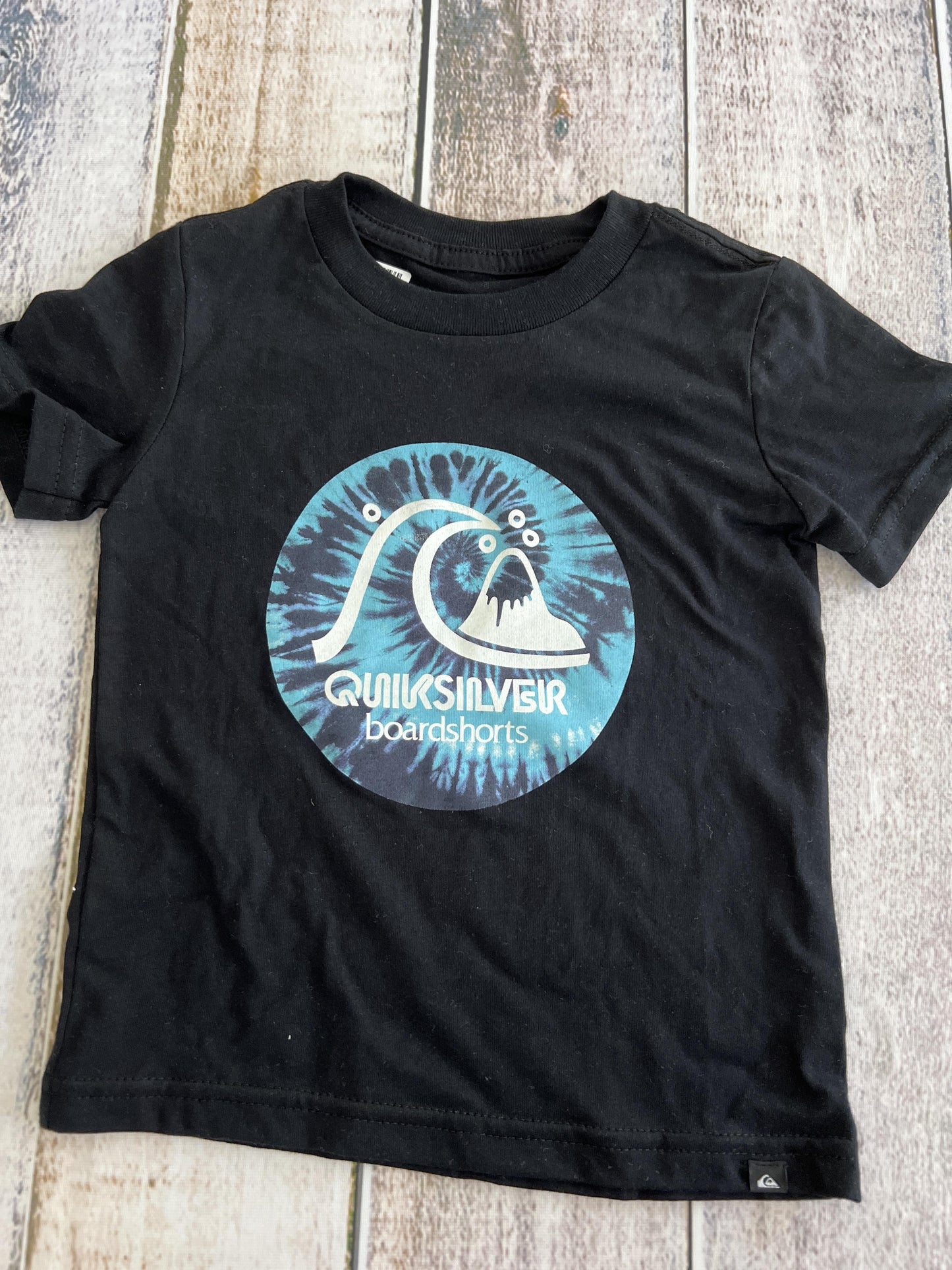 Quicksilver Boys Black | Aqua | Graphic T-Shirt Size: 2T Black | Aqua | Graphic