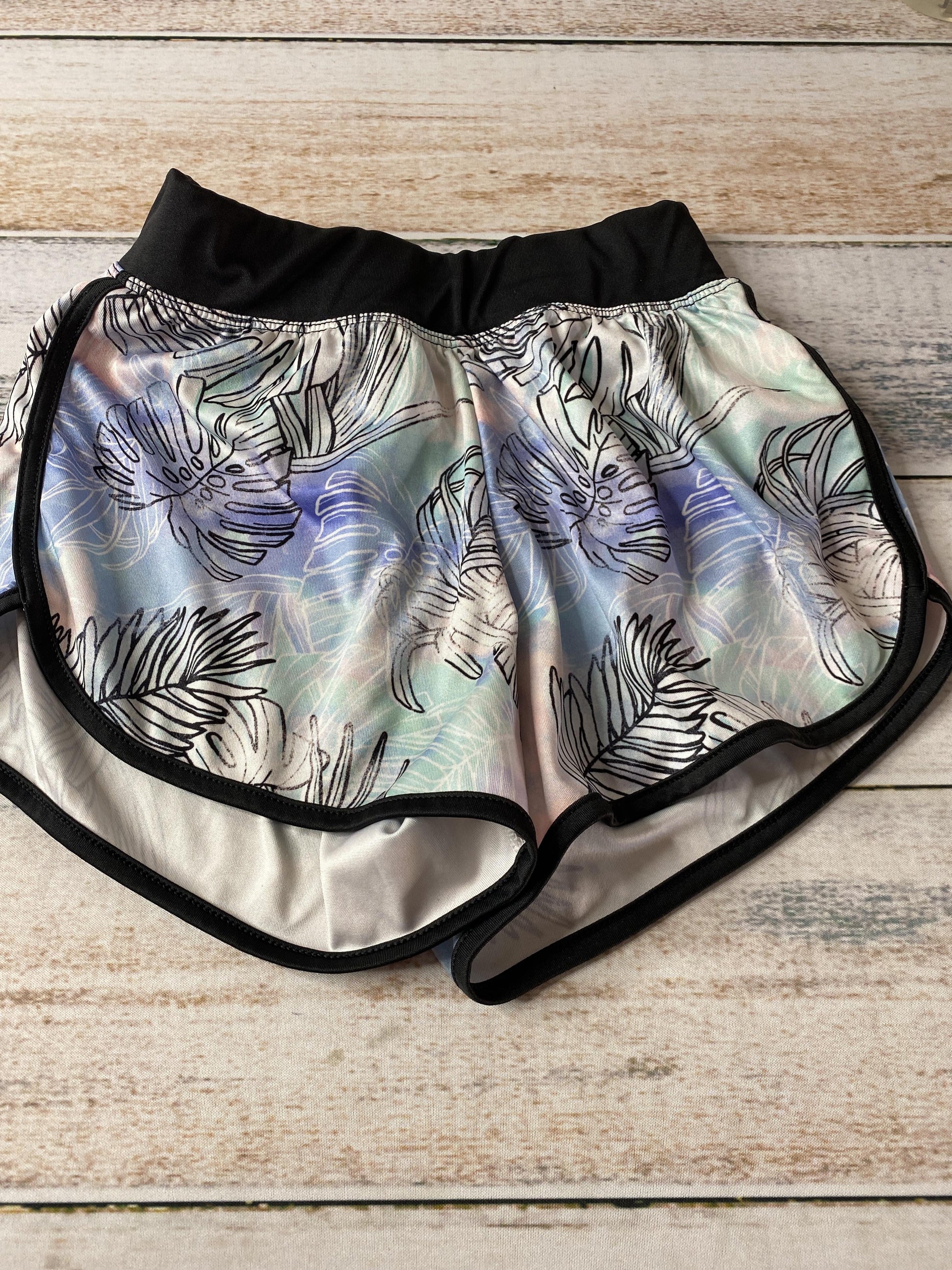 Z Girls Black | Blue | purple | Flowers Shorts Size: 8-Jul Black | Blue | purple | Flowers