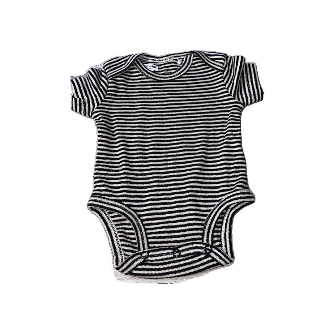 Oliver & Rain Unisex Black | cream | Stripe Onesie Size: Newborn Black | cream | Stripe