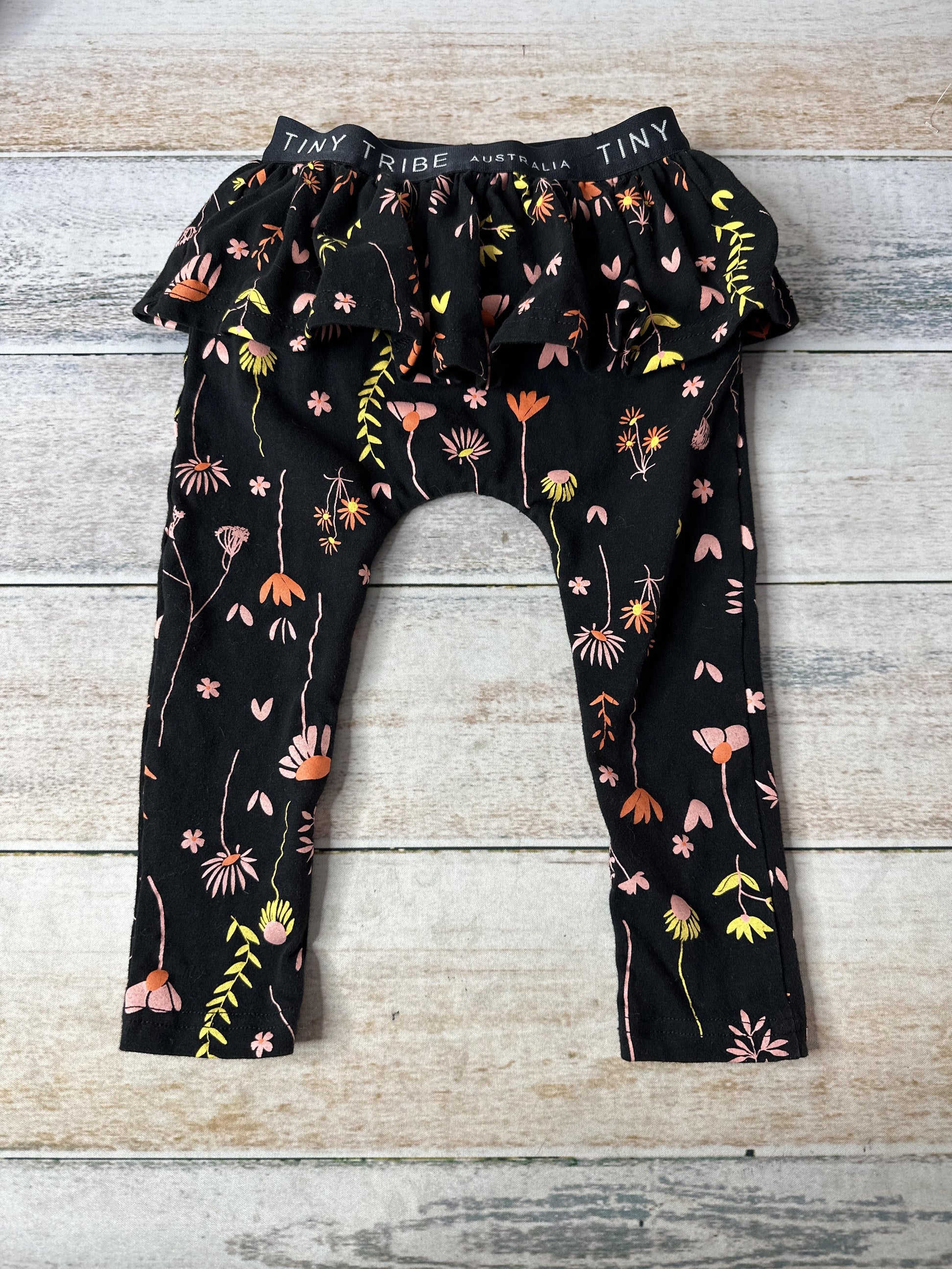 Tiny Tribe Girls Black | Flowers Pants Size: 18-24 months Black | Flowers