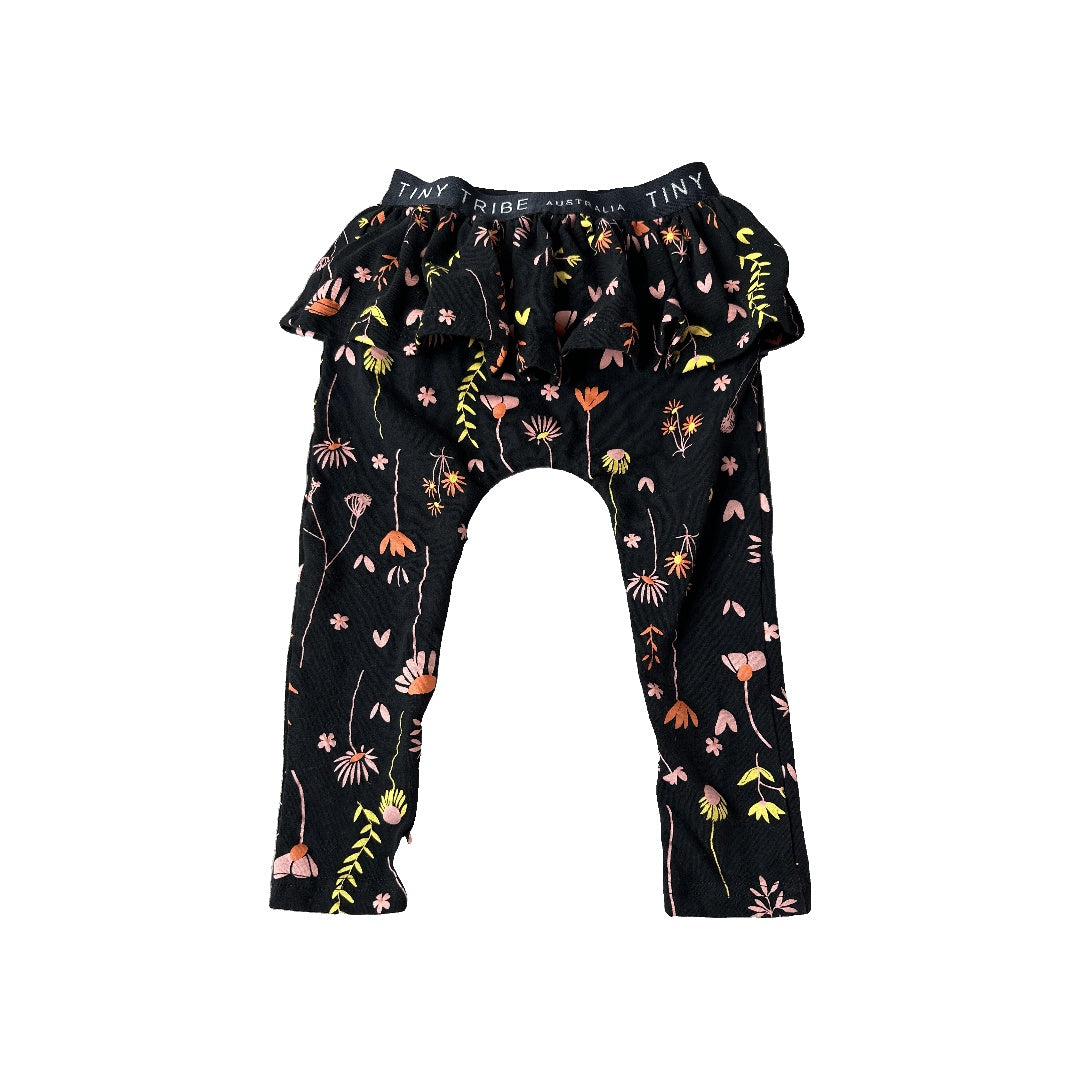 Tiny Tribe Girls Black | Flowers Pants Size: 18-24 months Black | Flowers