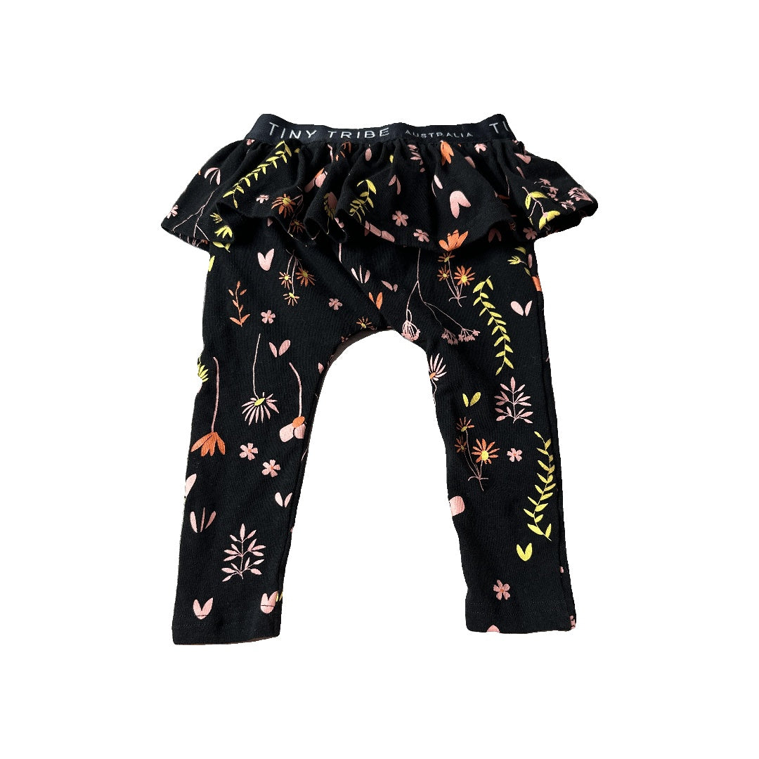 Tiny Tribe Girls Black | Flowers Pants Size: 9-12 Months Black | Flowers