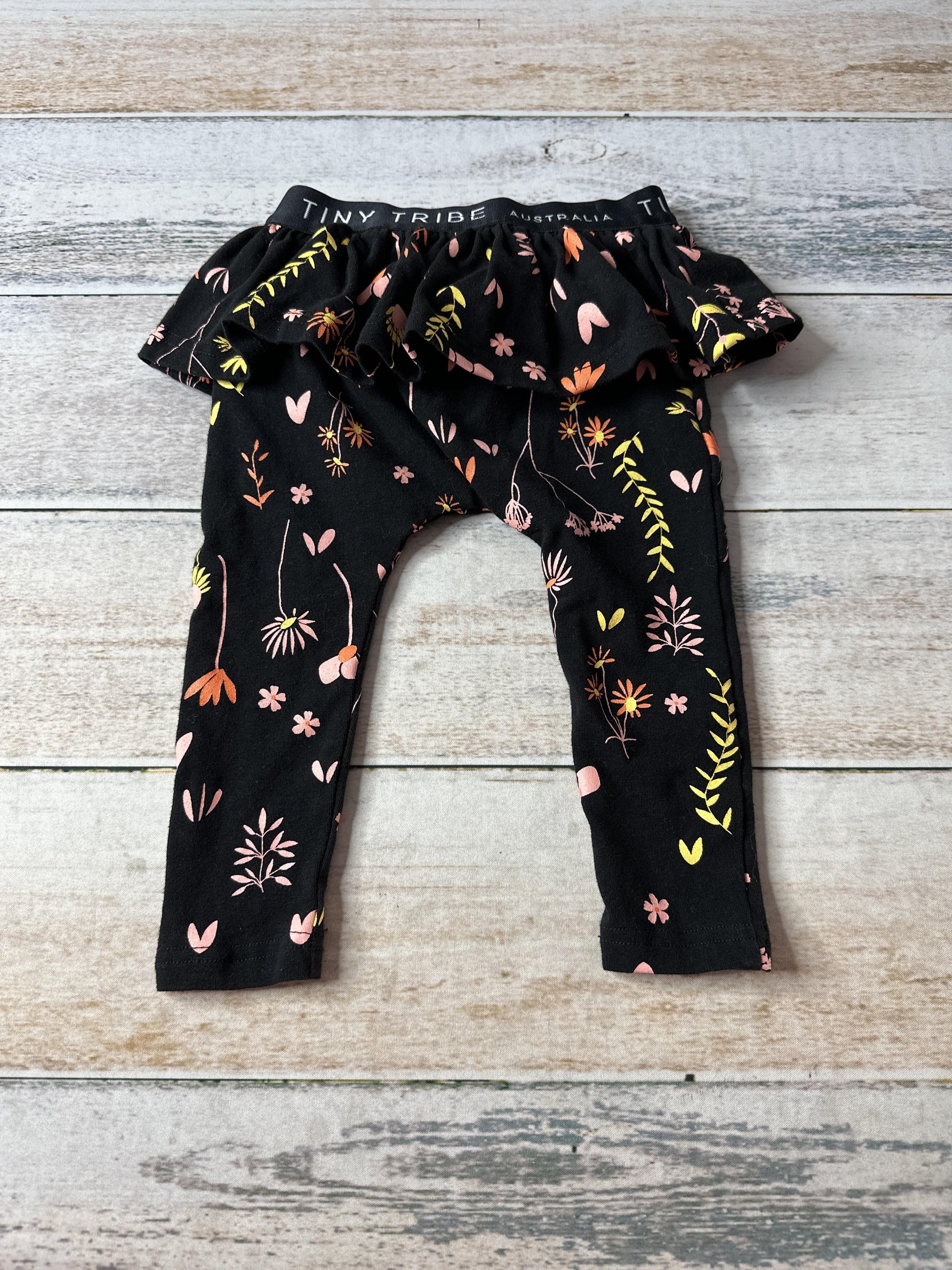 Tiny Tribe Girls Black | Flowers Pants Size: 9-12 Months Black | Flowers