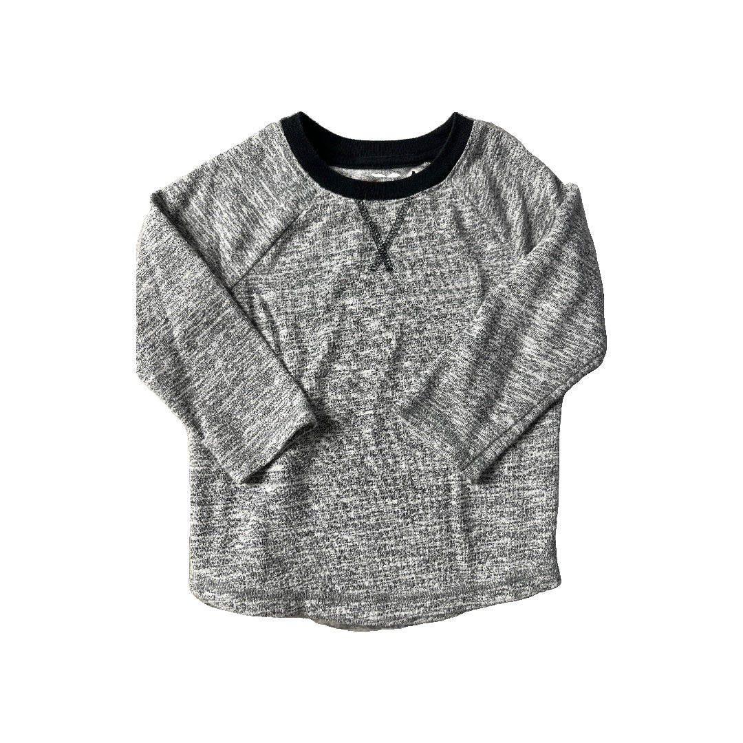 Cat & Jack Unisex Black | Grey Long Sleeve T-Shirt Size: 2T Black | Grey