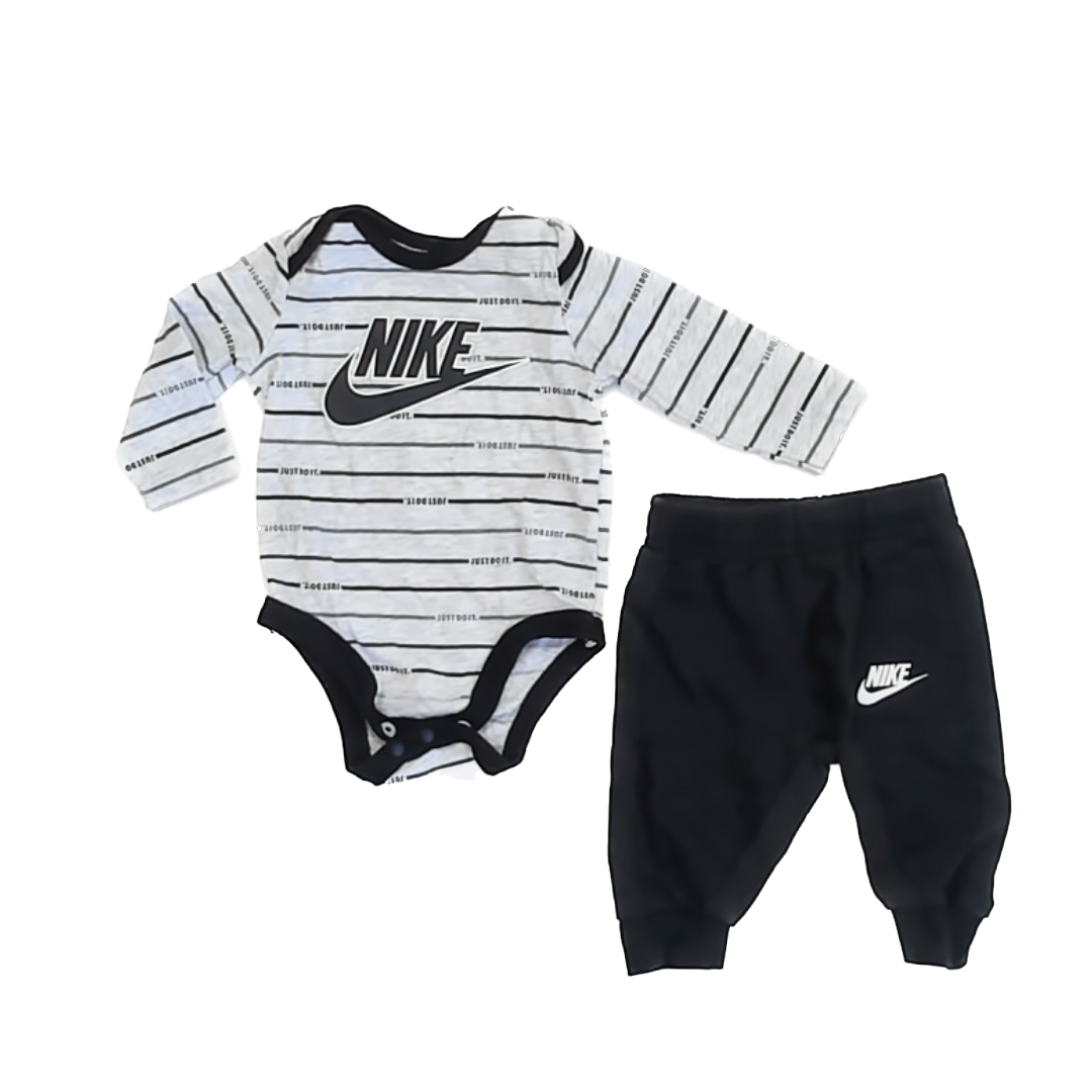 Nike Boys Black | Grey Apparel Sets Size: 3 Months Black | Grey