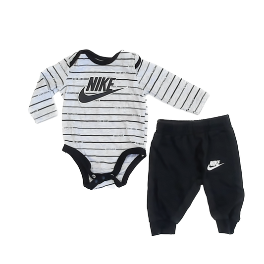 Nike Boys Black | Grey Apparel Sets Size: 3 Months Black | Grey