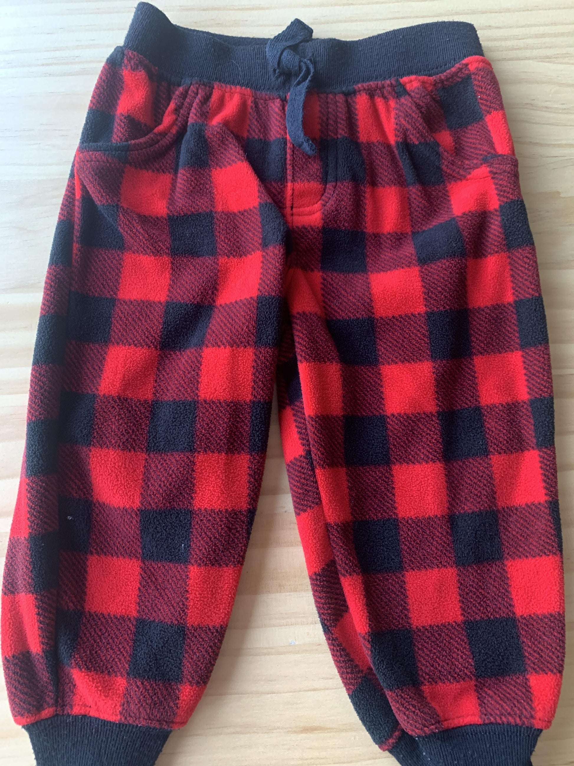 Boys Black | Red | plaid Pants Size: 12 months Black | Red | plaid