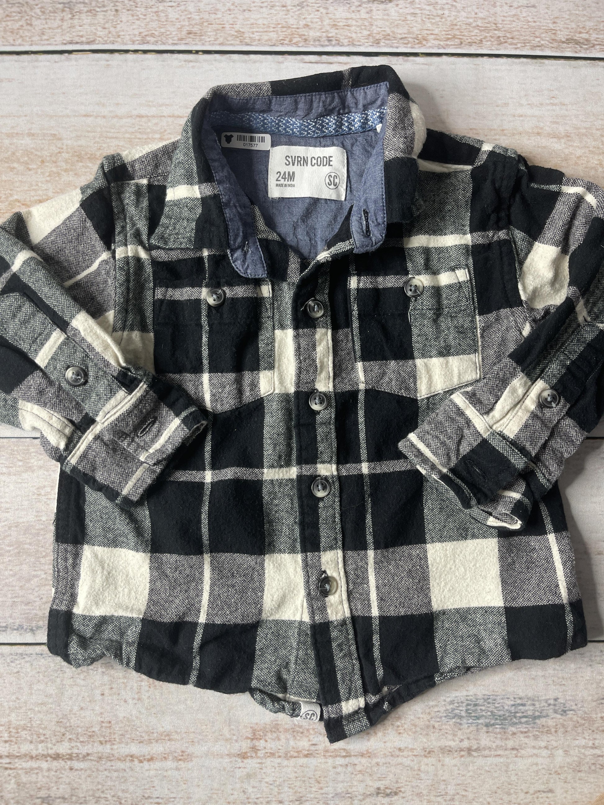 Sovereign Code Boys Black | White | plaid Button Down Short Sleeve Size: 24 months Black | White | plaid