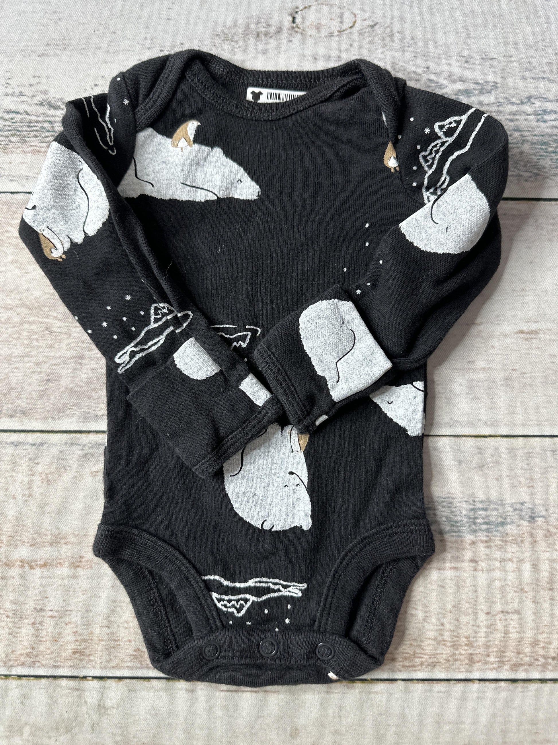 Carters Unisex Black | White | polar bears Onesie Size: Newborn Black | White | polar bears