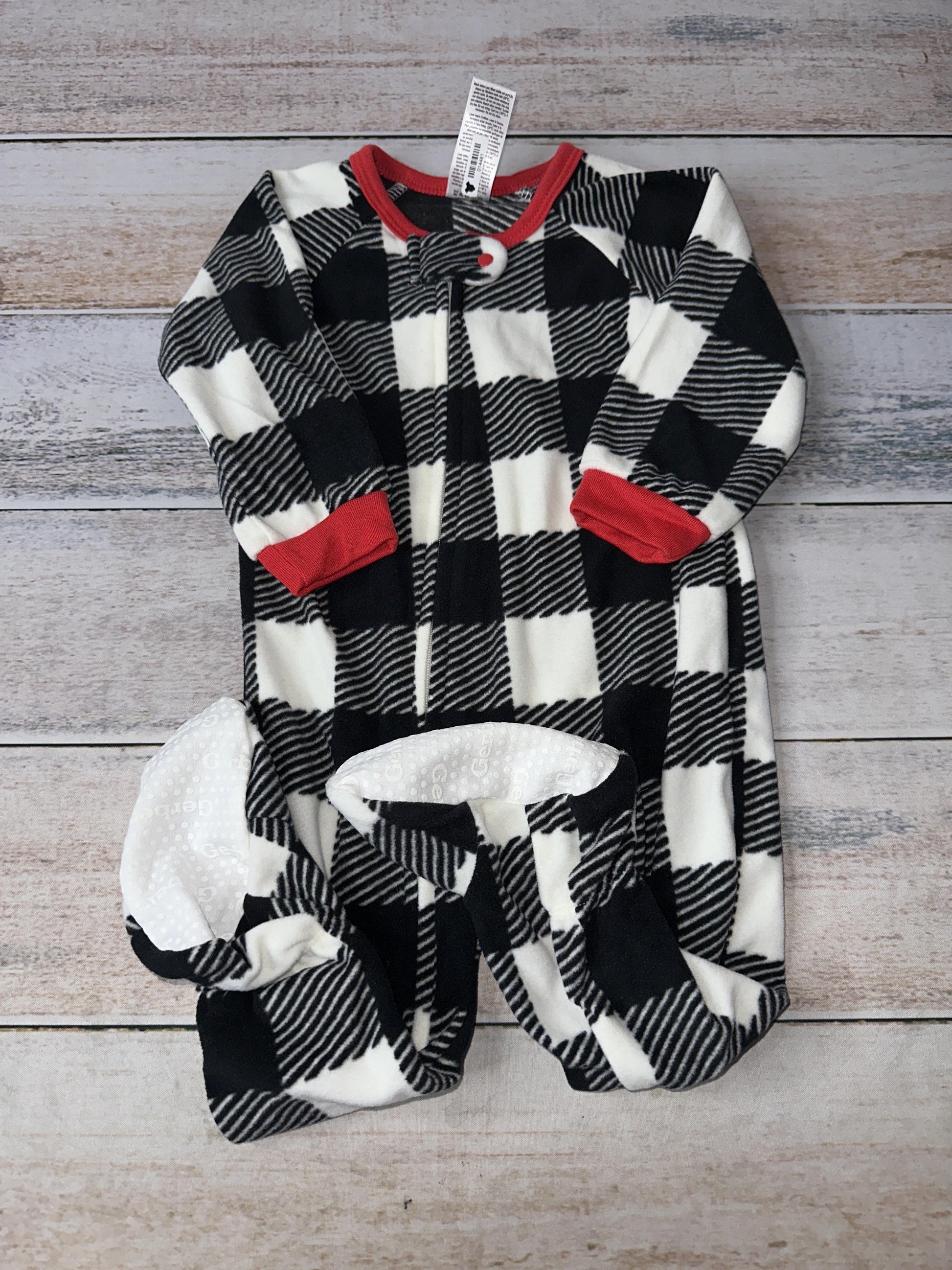Gerber Unisex Black | White | Red Pajamas Size: 12 months Black | White | Red