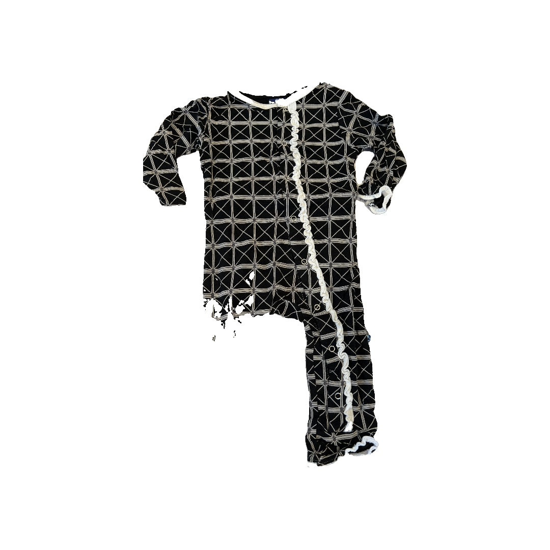 KicKee Pants Girls Black | White | Shapes Long Sleeve Outfit Size: 6-9 months Black | White | Shapes