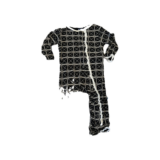 KicKee Pants Girls Black | White | Shapes Long Sleeve Outfit Size: 6-9 months Black | White | Shapes
