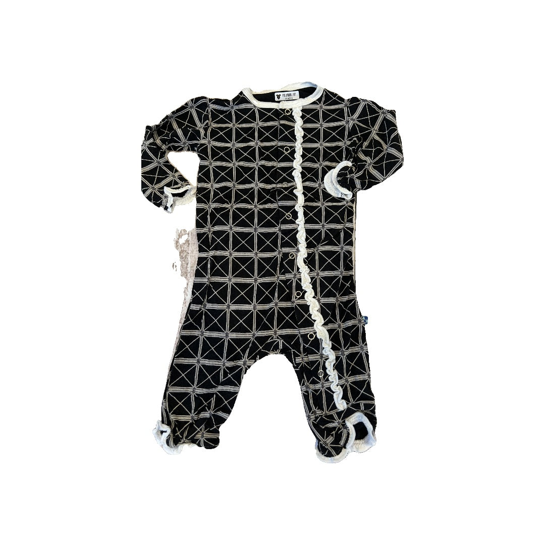 KicKee Pants Girls Black | White | Shapes Long Sleeve Outfit Size: 0-3 months Black | White | Shapes