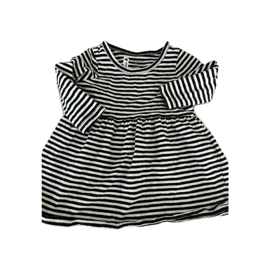 Carters Girls Black | White | Stripe Dress Size: 6 months Black | White | Stripe