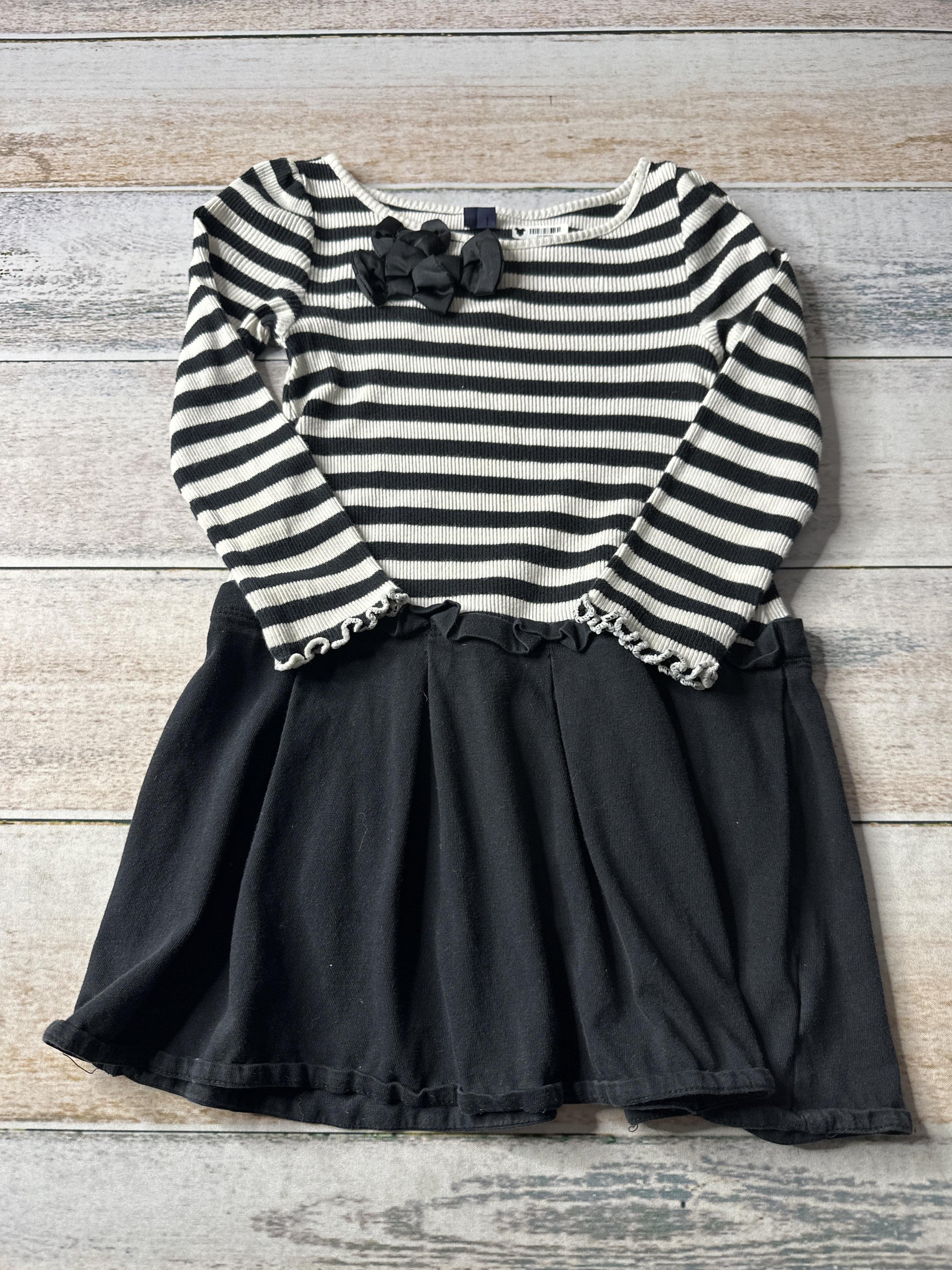 Gap Girls Black | White | Stripe Dress Size: 3T Black | White | Stripe