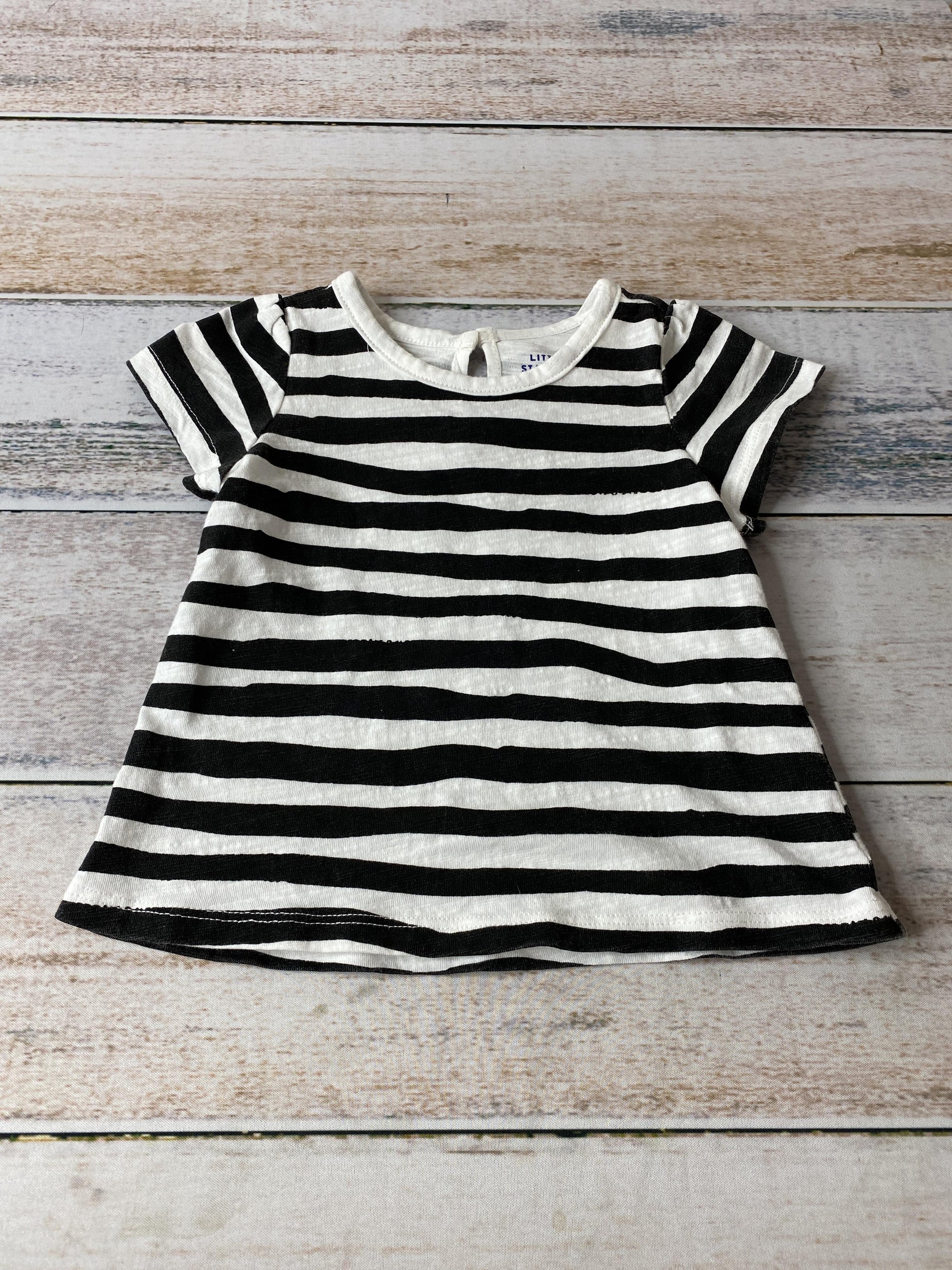 Little Starters Girls Black | White | Striped T-Shirt Size: 12-18 months Black | White | Striped