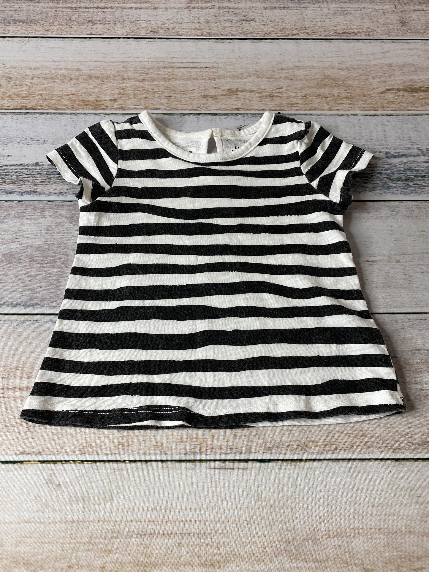 Little Starters Girls Black | White | Striped T-Shirt Size: 12-18 months Black | White | Striped