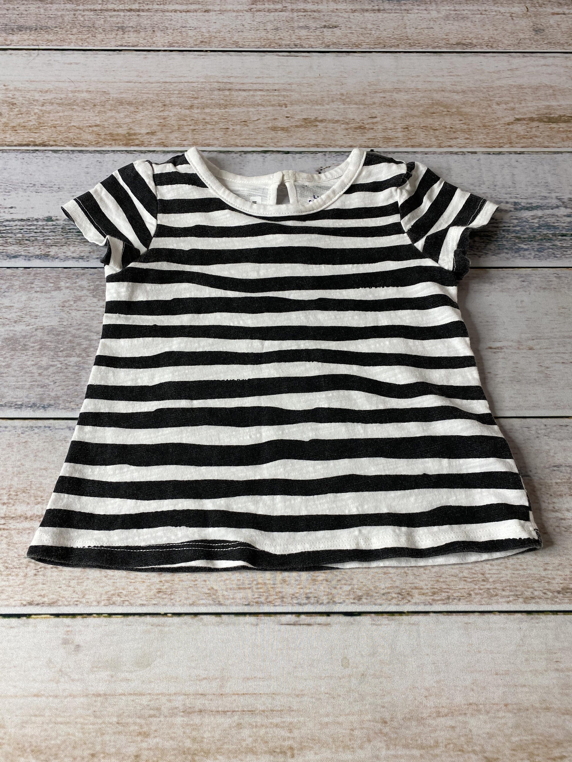 Little Starters Girls Black | White | Striped T-Shirt Size: 12-18 months Black | White | Striped