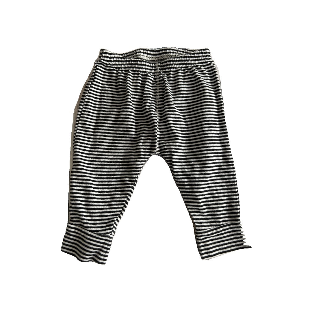 Carters Unisex Black | White | Striped Pants Size: 3-6 months Black | White | Striped