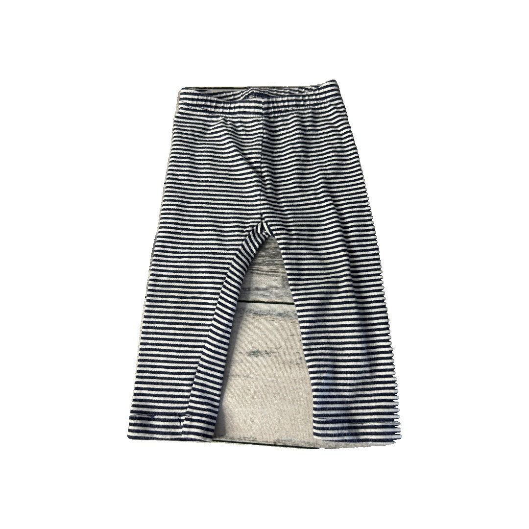 Unisex Black | White | Striped Pants Size: 12-18 months Black | White | Striped