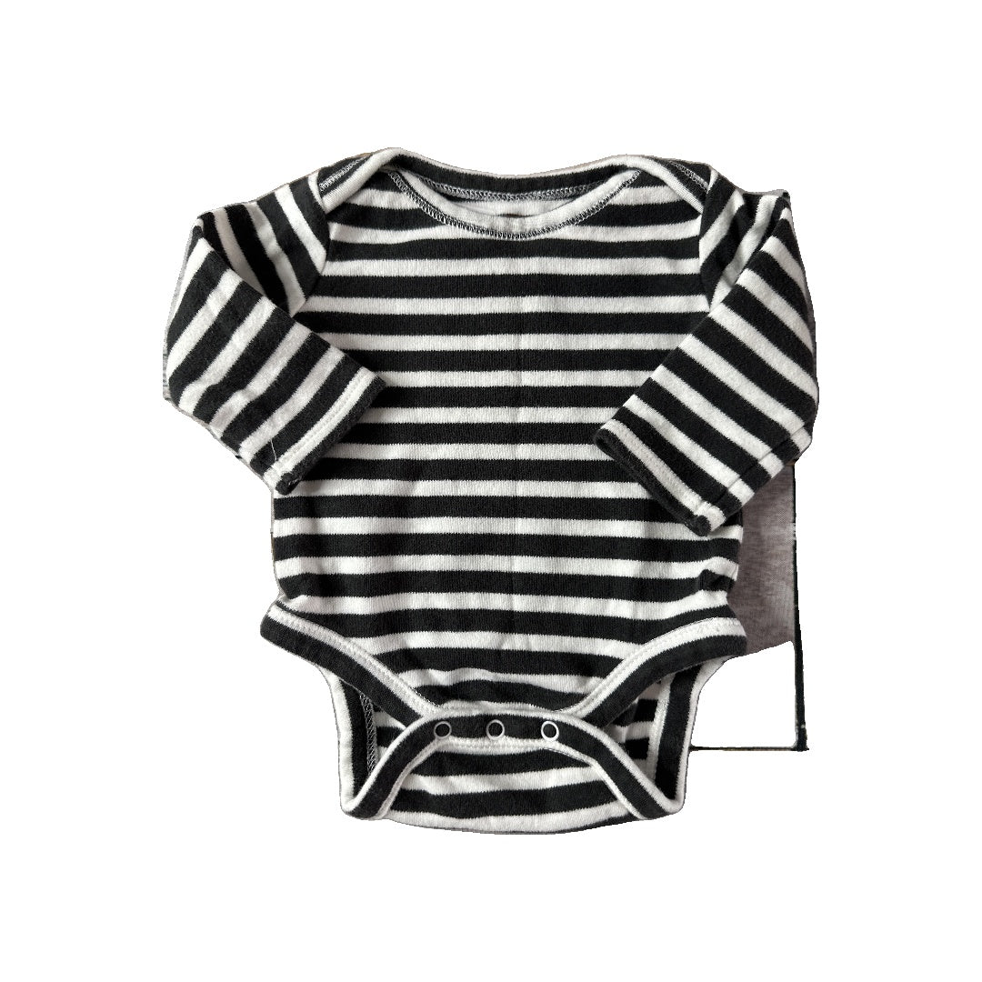 Tea Unisex Black | White Onesie Size: 0-3 months Black | White