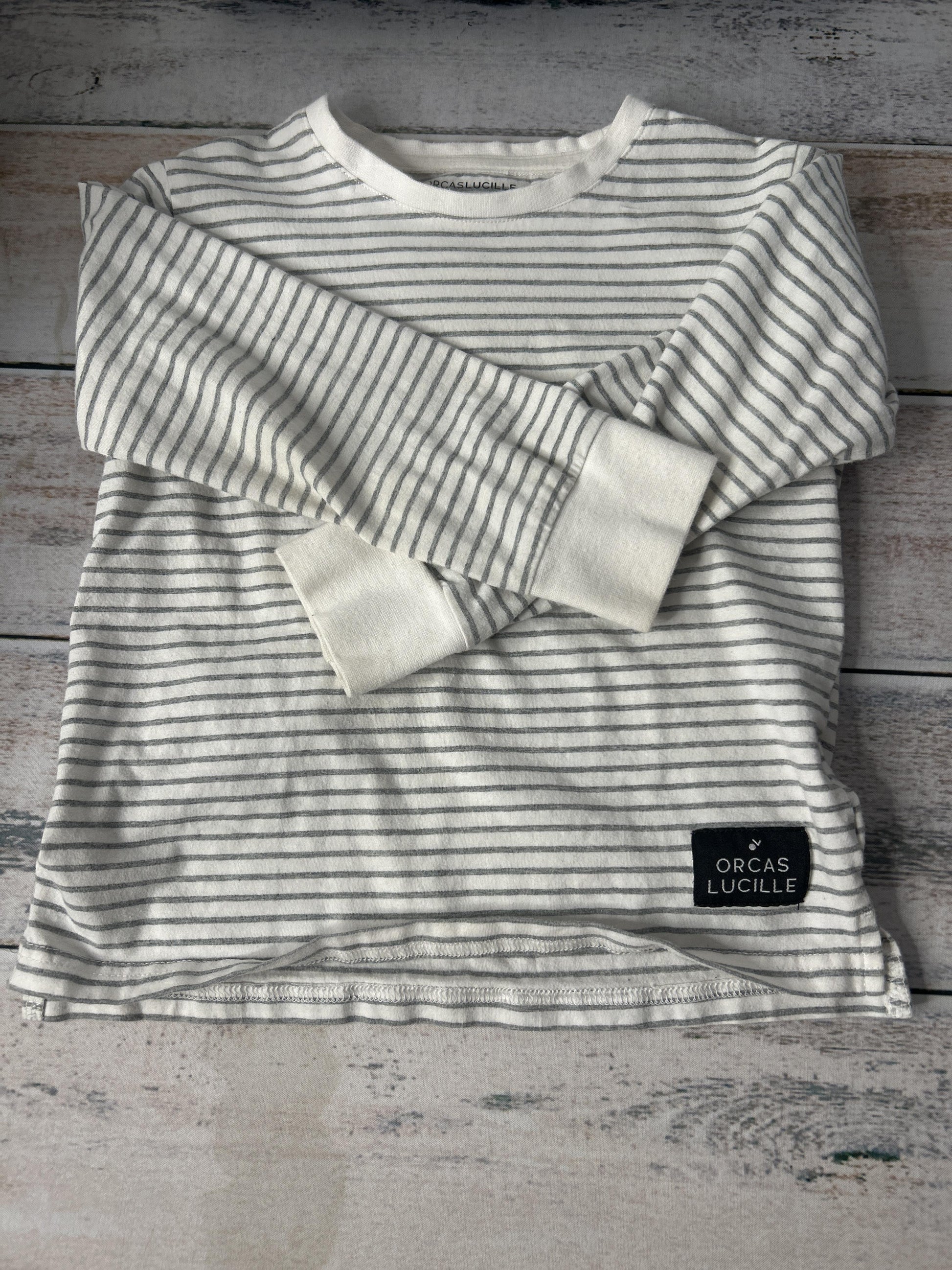 Unisex Black | White Long Sleeve Shirt Size: 3T Black | White