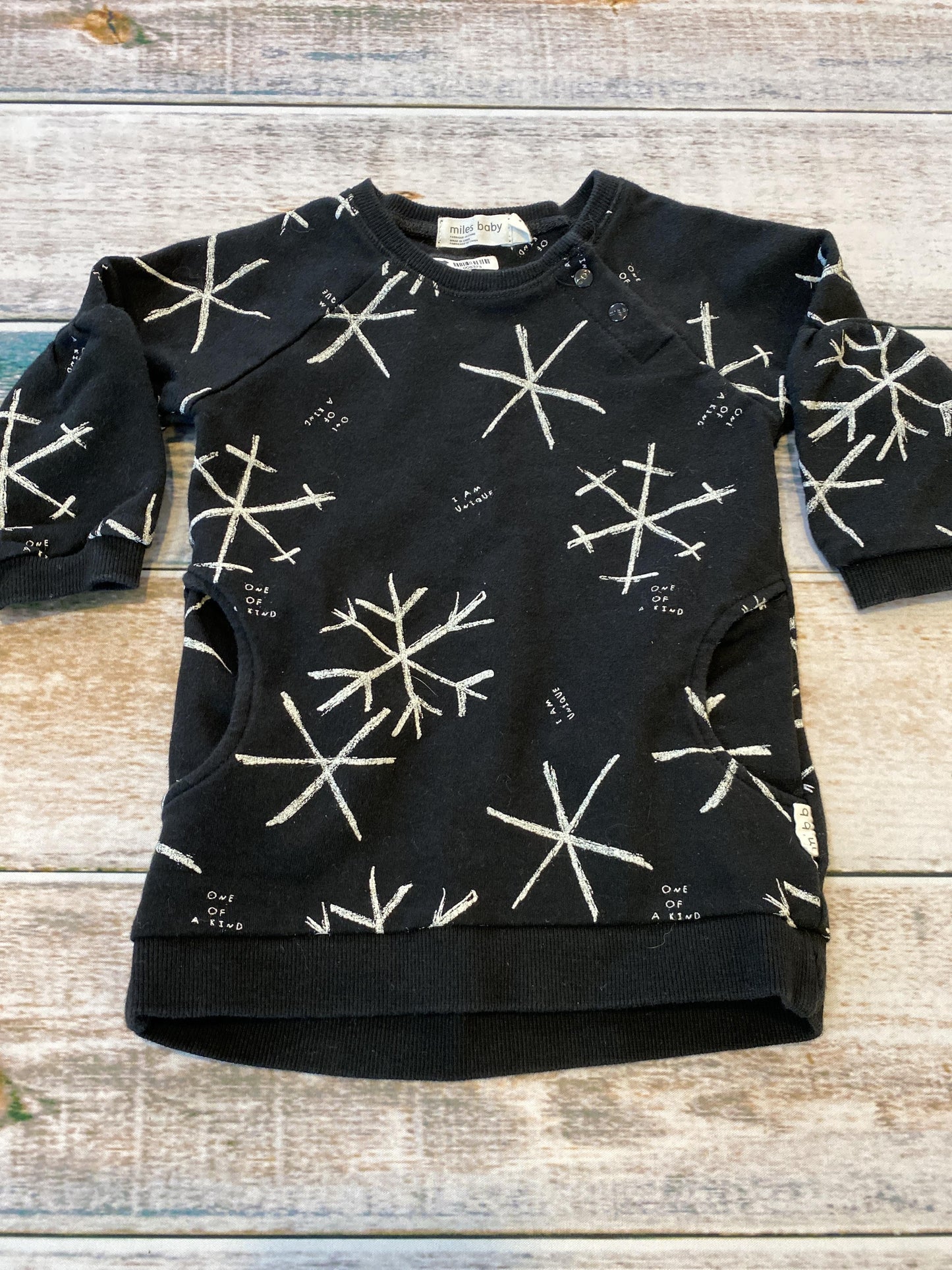 Miles Baby Girls Black | White Sweater Size: 9 months Black | White