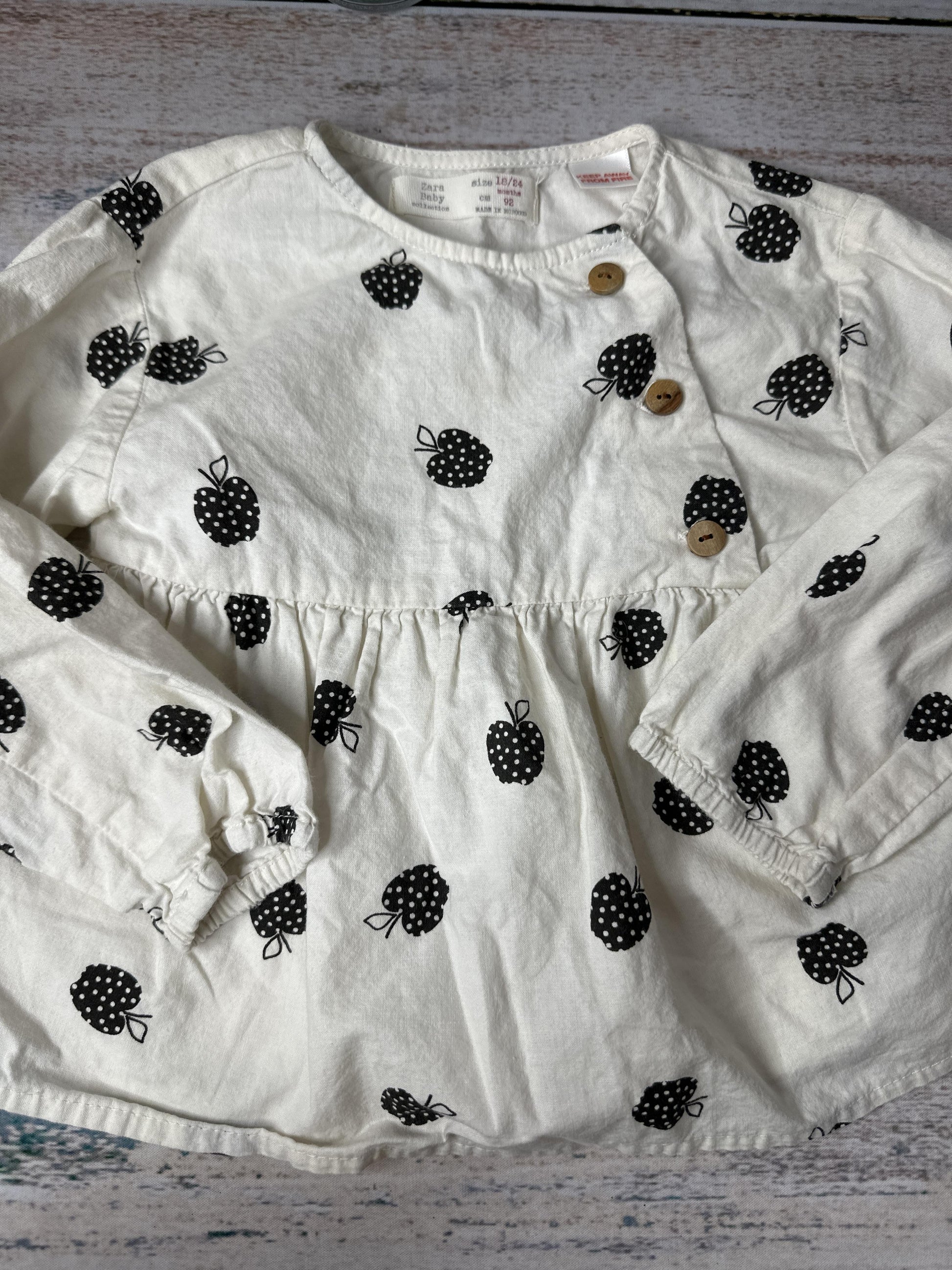 Zara Girls Black | White Button Down Short Sleeve Size: 18-24 months Black | White