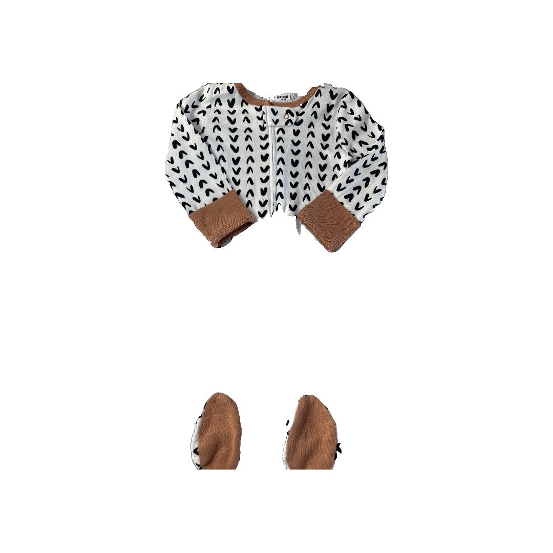 Cloud Island Unisex Black | White Pajamas Size: 3-6 months Black | White