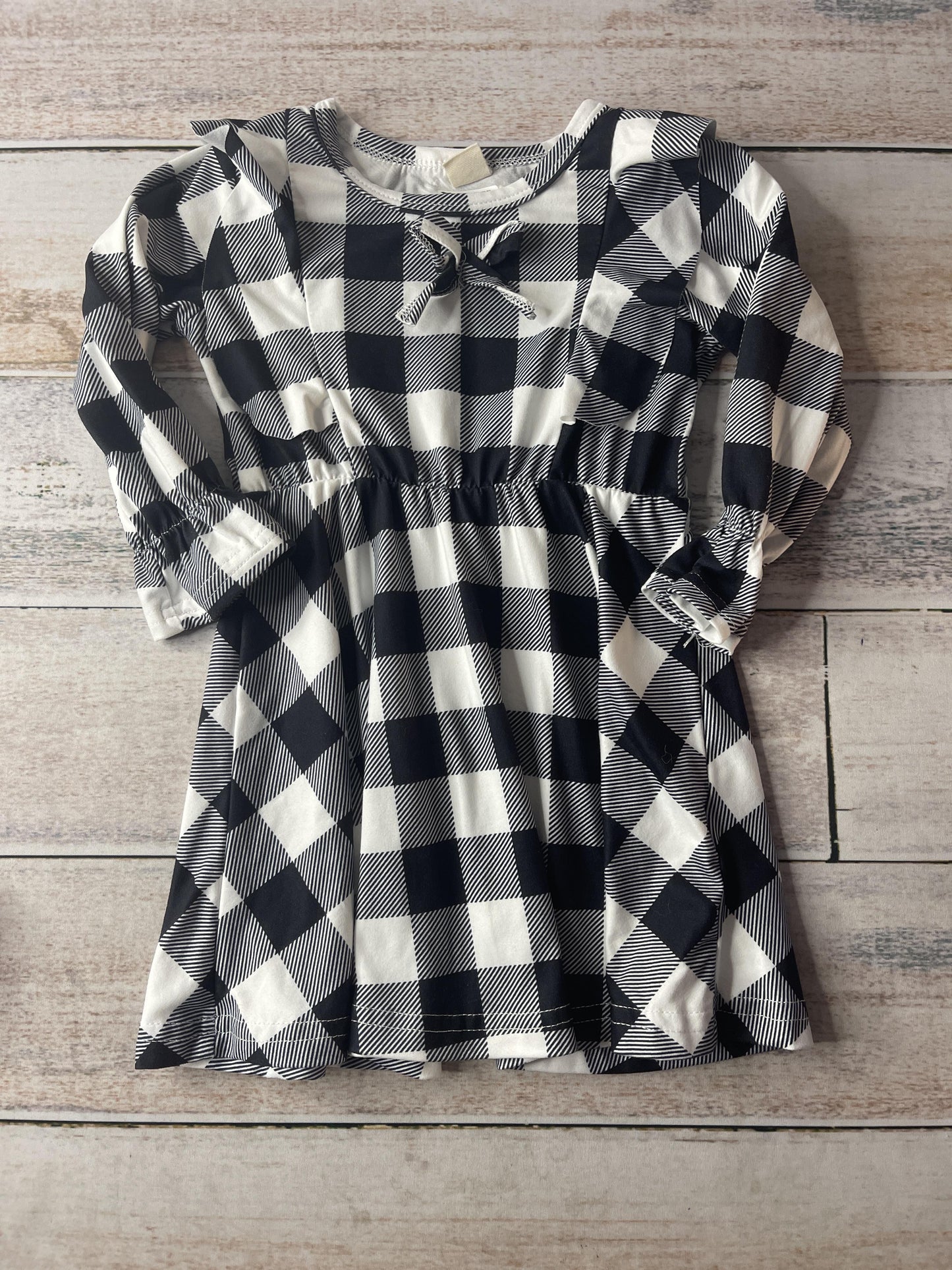 Girls Black | White Dress Size: 18-24 months Black | White