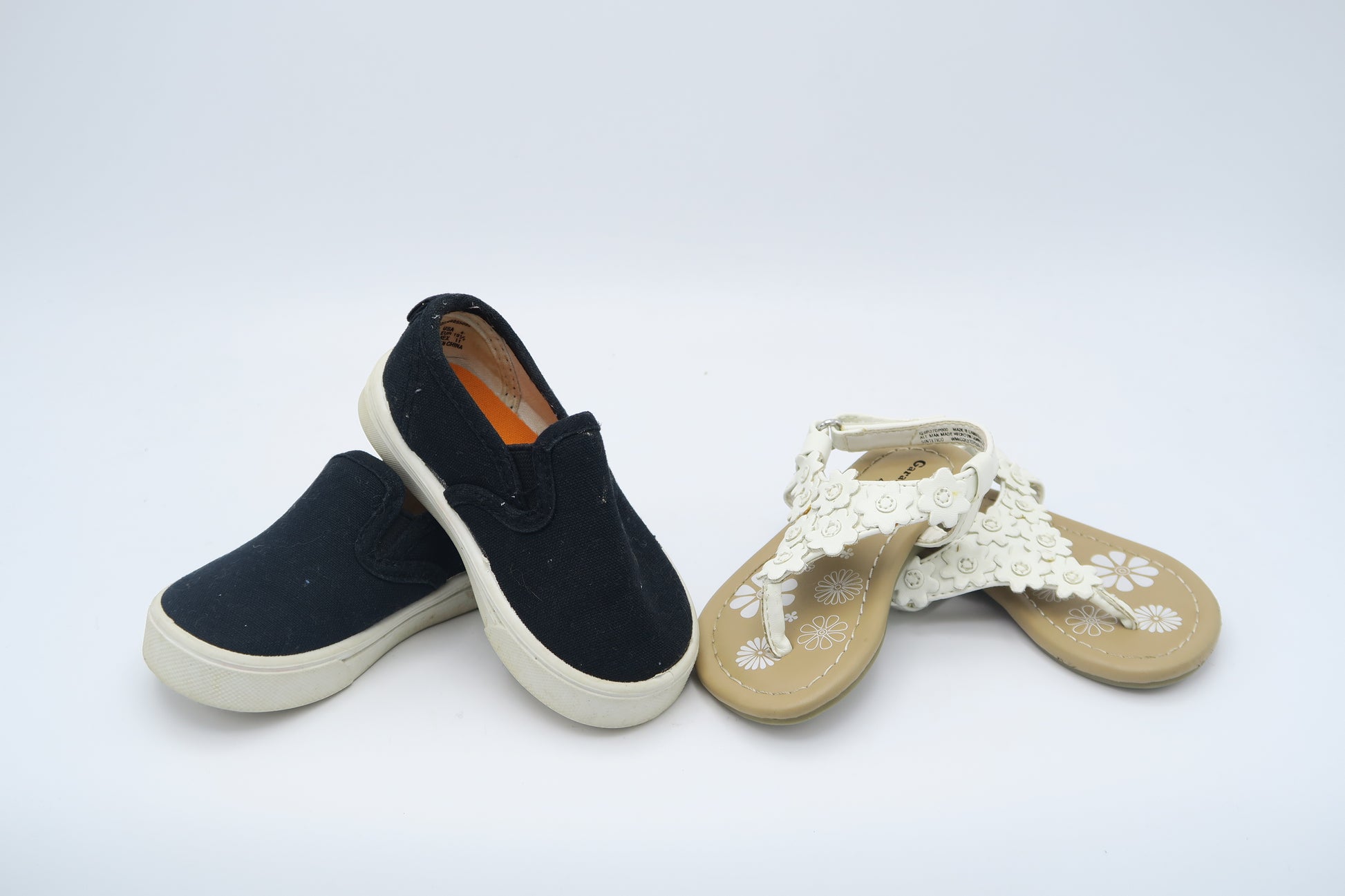 Garanimals Girls Black | White Shoes Size: 4 Infant Black | White