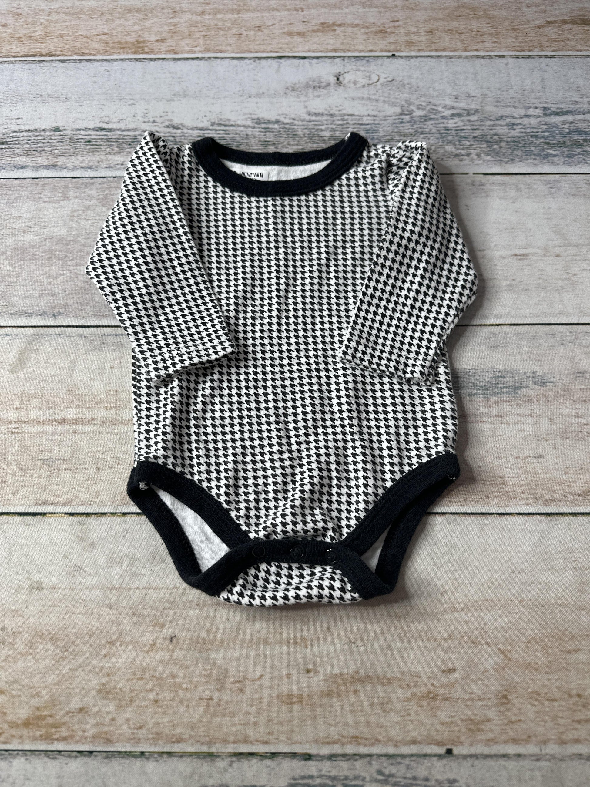 HB Girls Black | White Onesie Size: 0-3 months Black | White