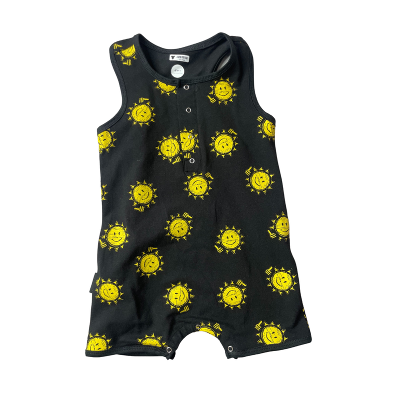 Dot Boys Black | Yellow Romper Size: 18-24 months Black | Yellow
