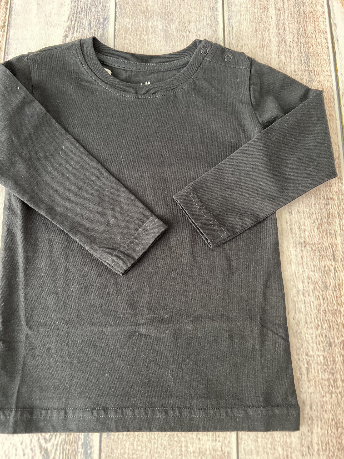 Primary Unisex Black Long Sleeve Shirt Size: 18-24 months Black