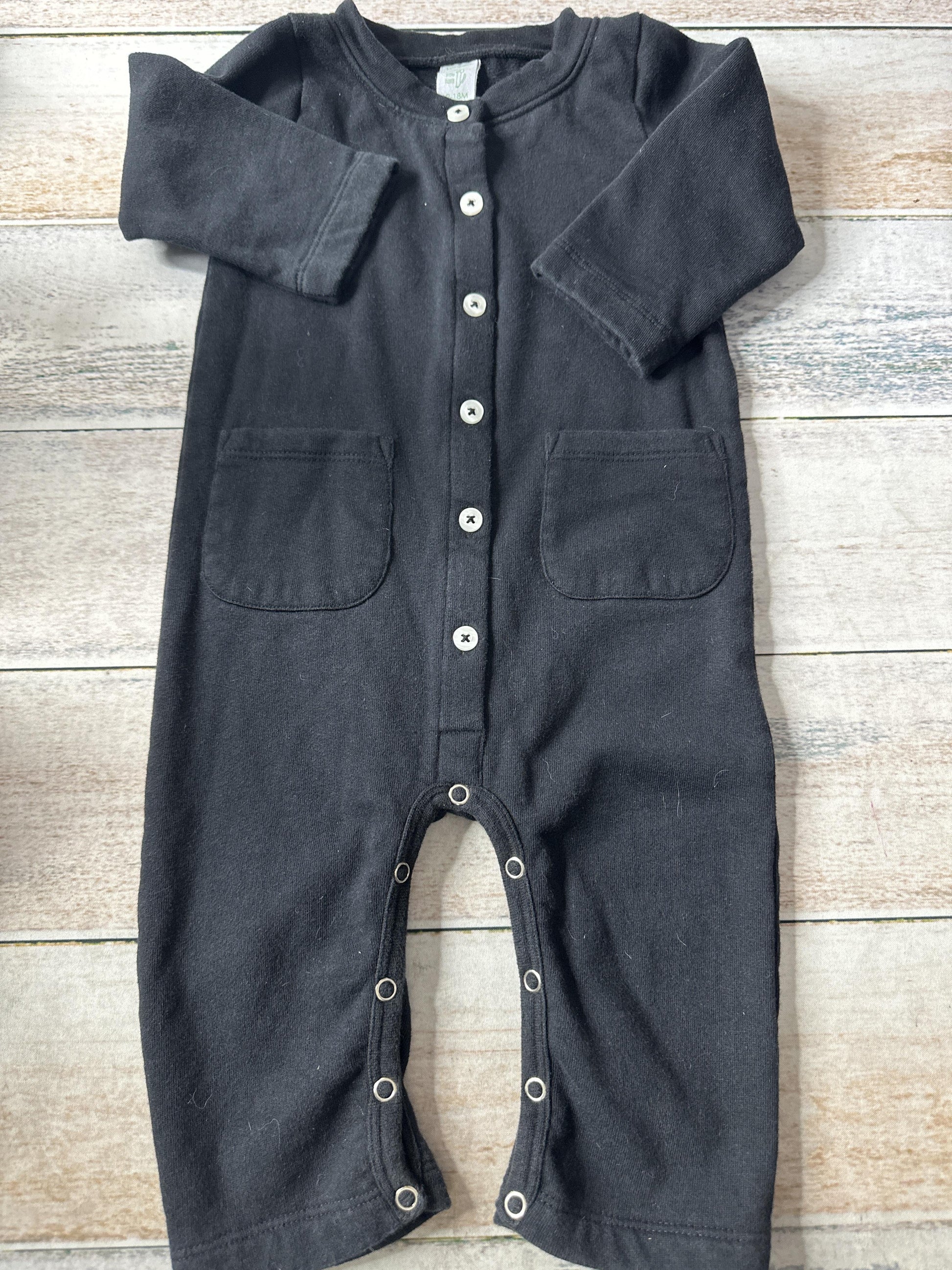 Kate Quinn Unisex Black Long Sleeve Outfit Size: 12-18 months Black