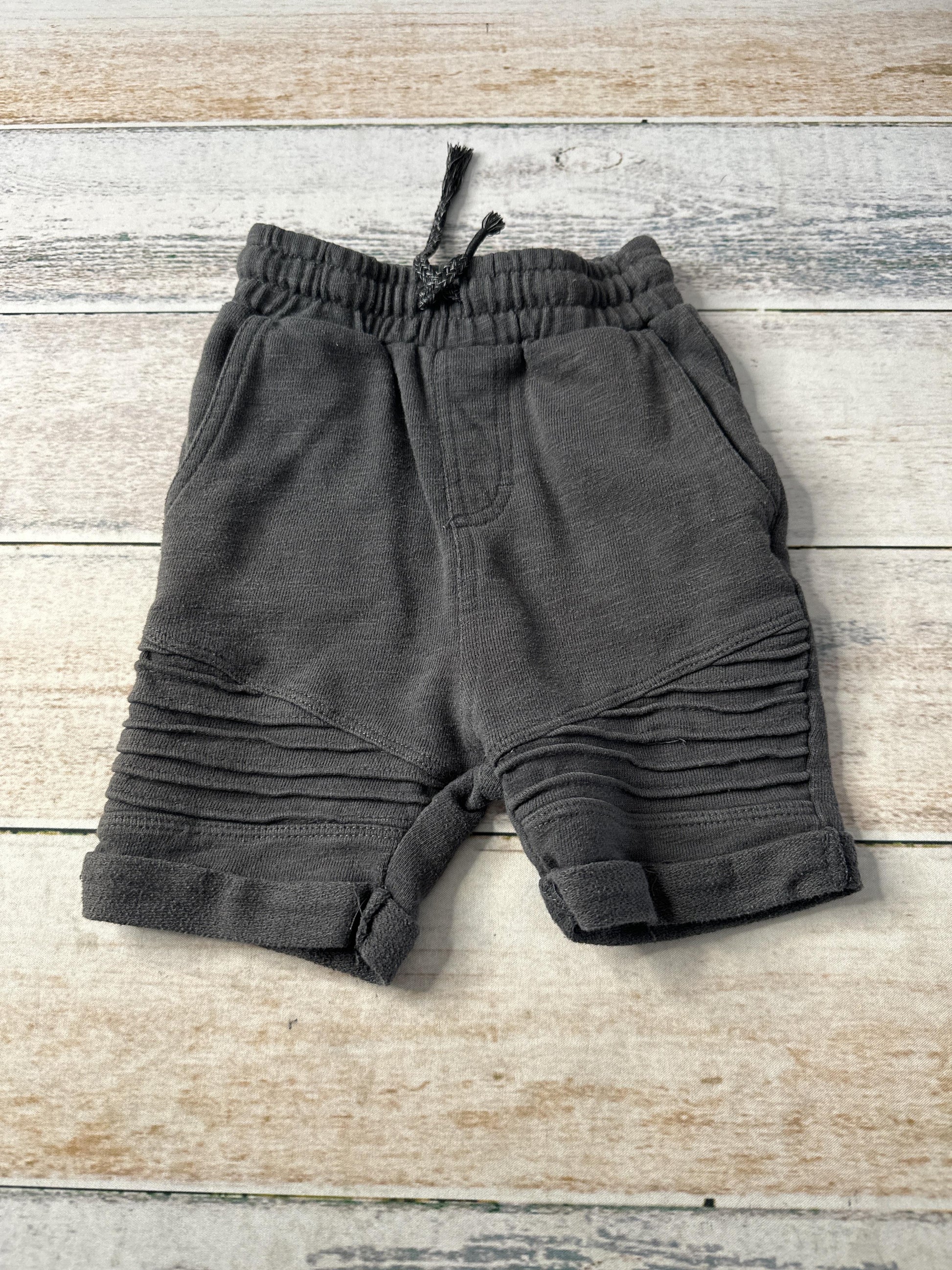 Art Class Boys Black Shorts Size: 2T Black