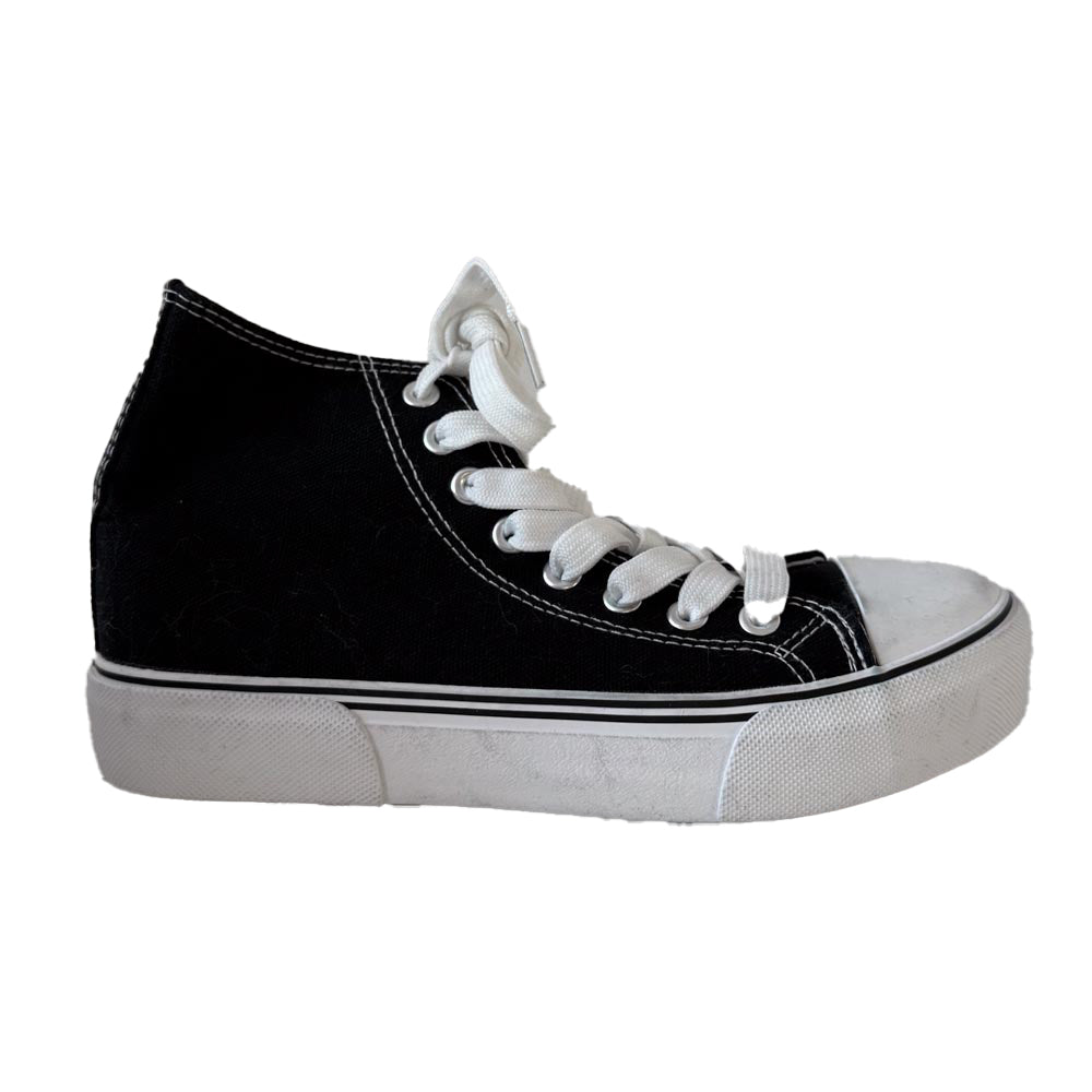 Unknown Brand Girls Black Sneakers Size: 5.5 Youth