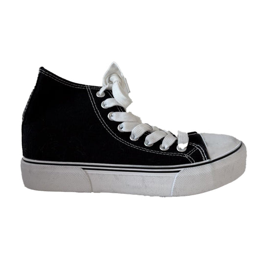 Unknown Brand Girls Black Sneakers Size: 5.5 Youth