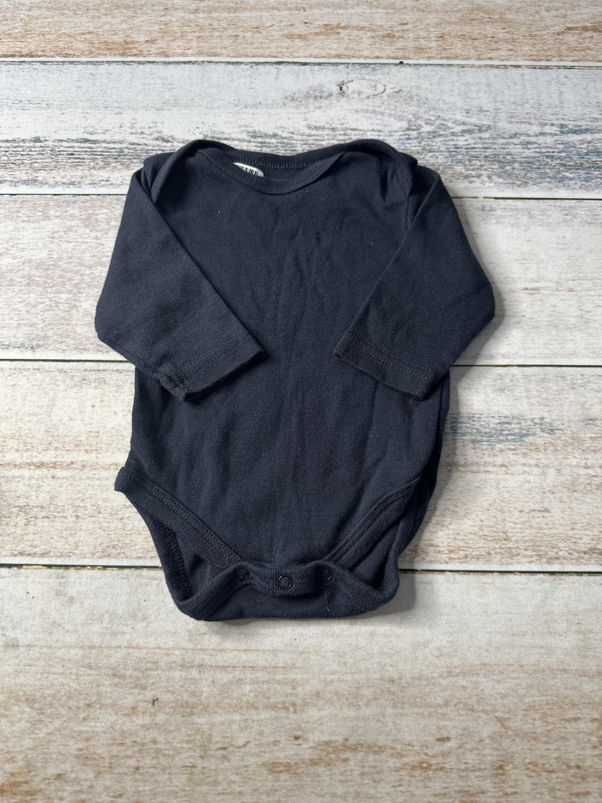 Leveret Unisex Black Onesie Size: 0-3 months Black