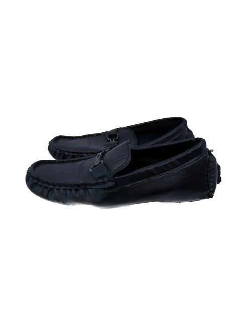 Unknown Boys Black Shoes Size: EU 35 (4 Youth) Black