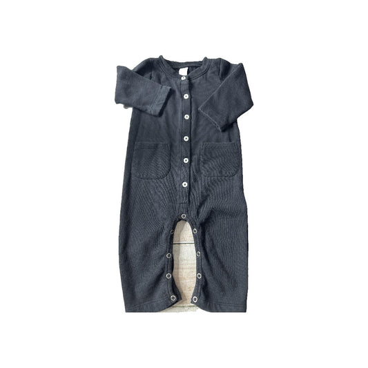 Kate Quinn Unisex Black Long Sleeve Outfit Size: 12-18 months Black