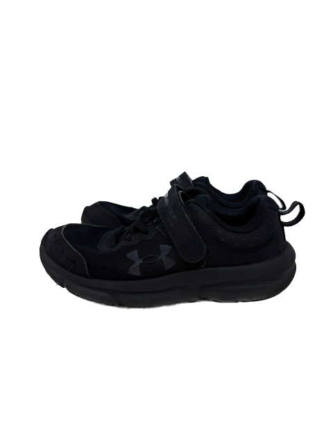 Under Armour Boys Black Sneakers Size: 1 Youth Black