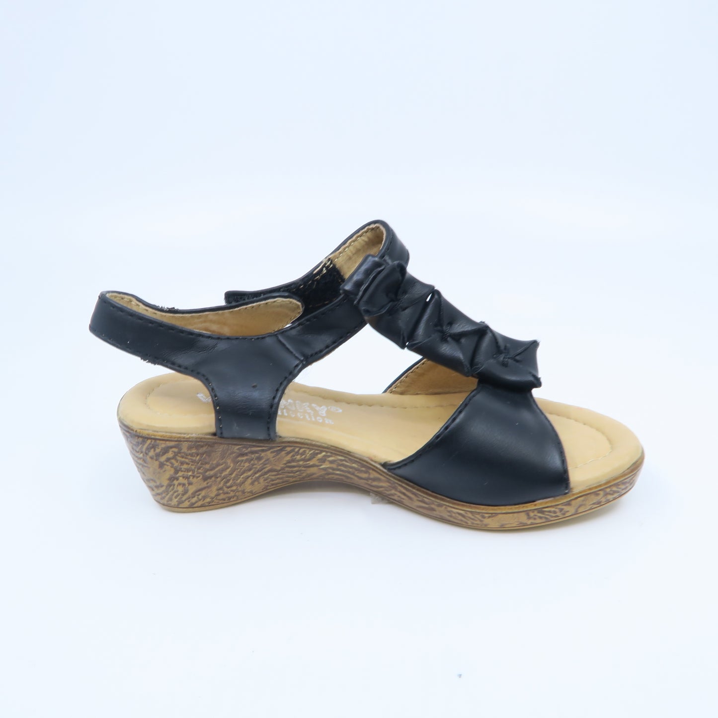 Via Pinky Girls Black Sandals Size: 4 Infant Black