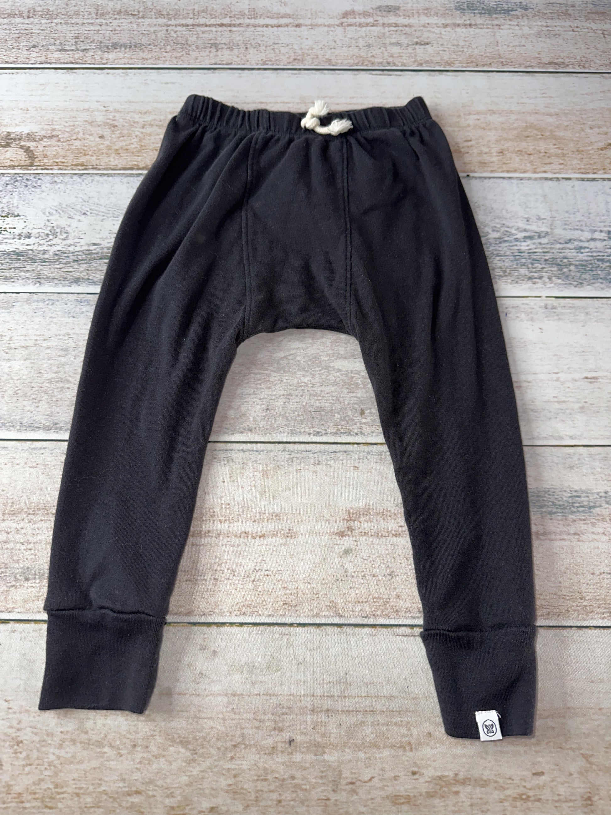 Honest co Boys Black Pants Size: 2T Black