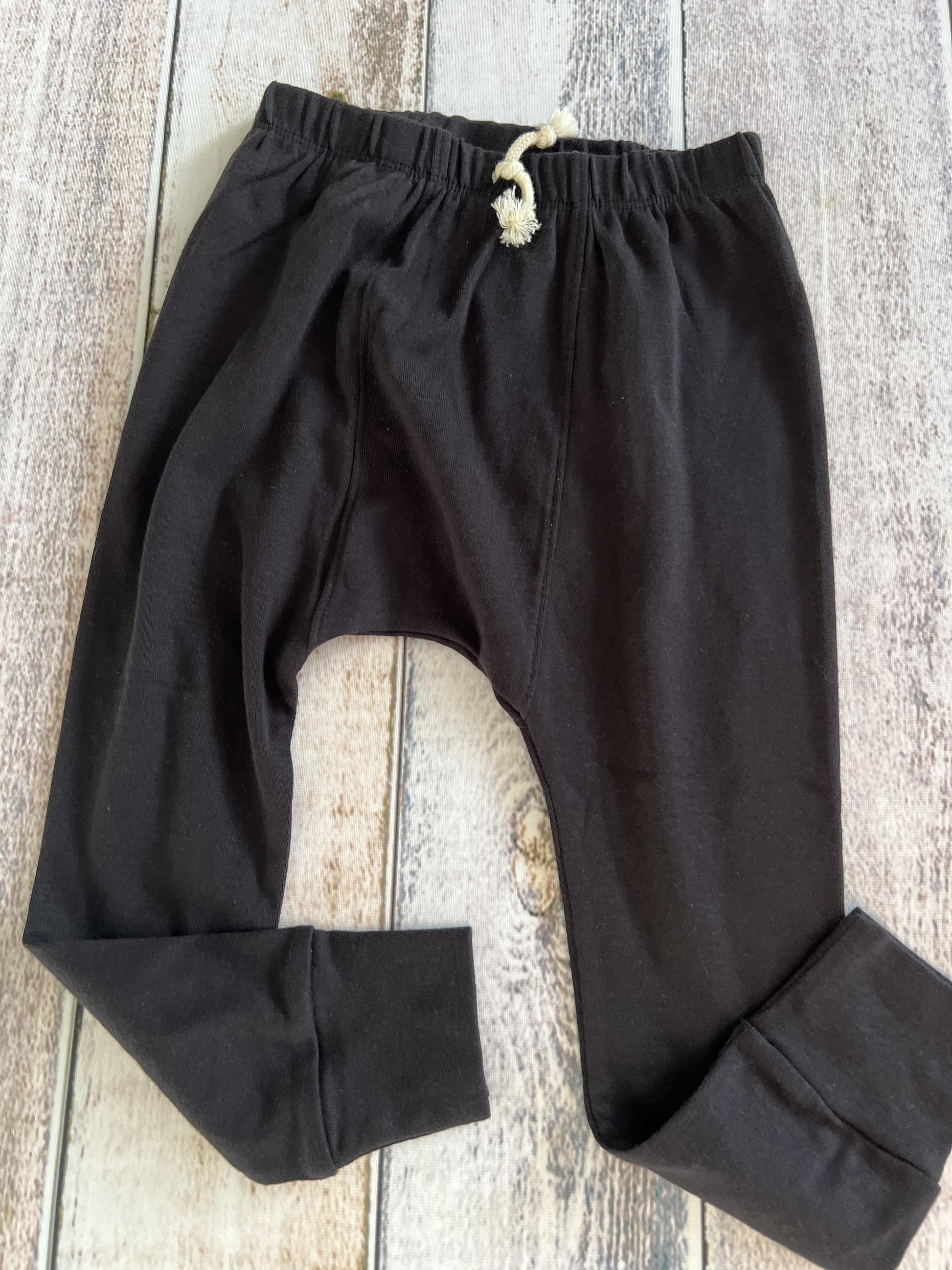 Honest co Boys Black Pants Size: 3T Black