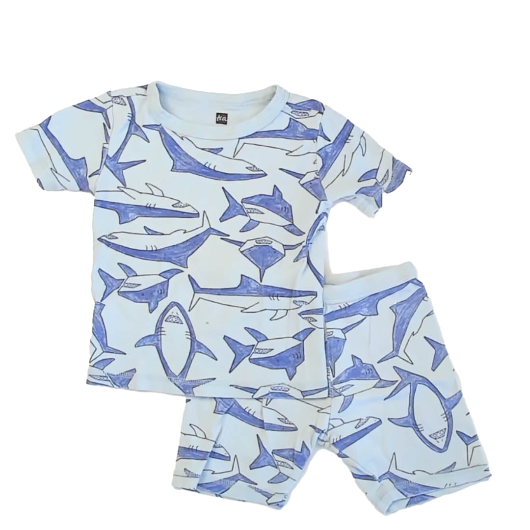 Tea Collection Boys Blue Sharks 2-piece Pajamas Size: 4T Blue Sharks