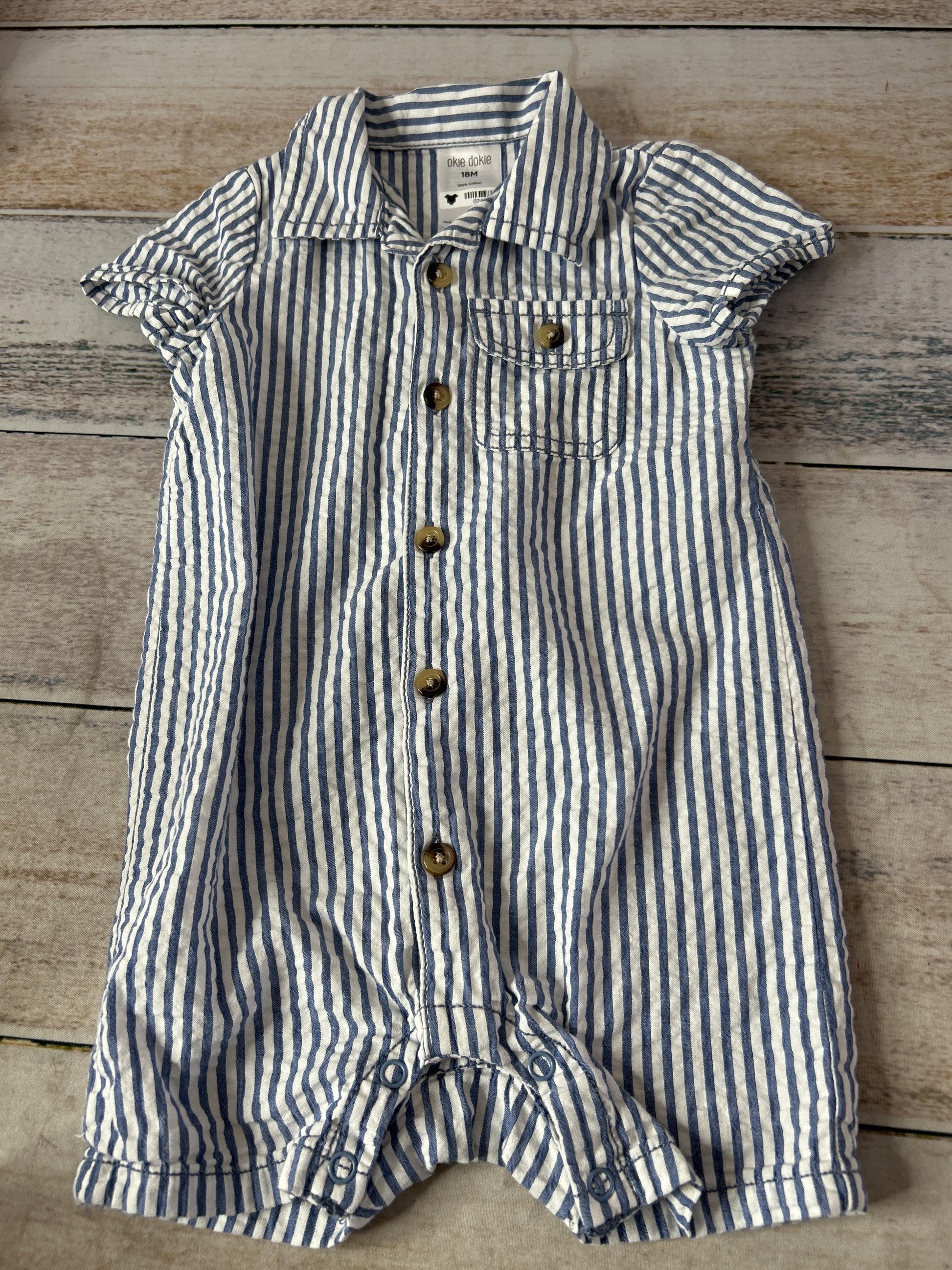 Unisex Blue | White | Striped Shorts Size: 18 months Blue | White | Striped