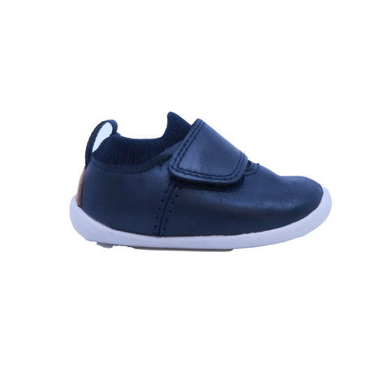 Clarks Boys Blue | White Shoes Size: 2 Infant Blue | White