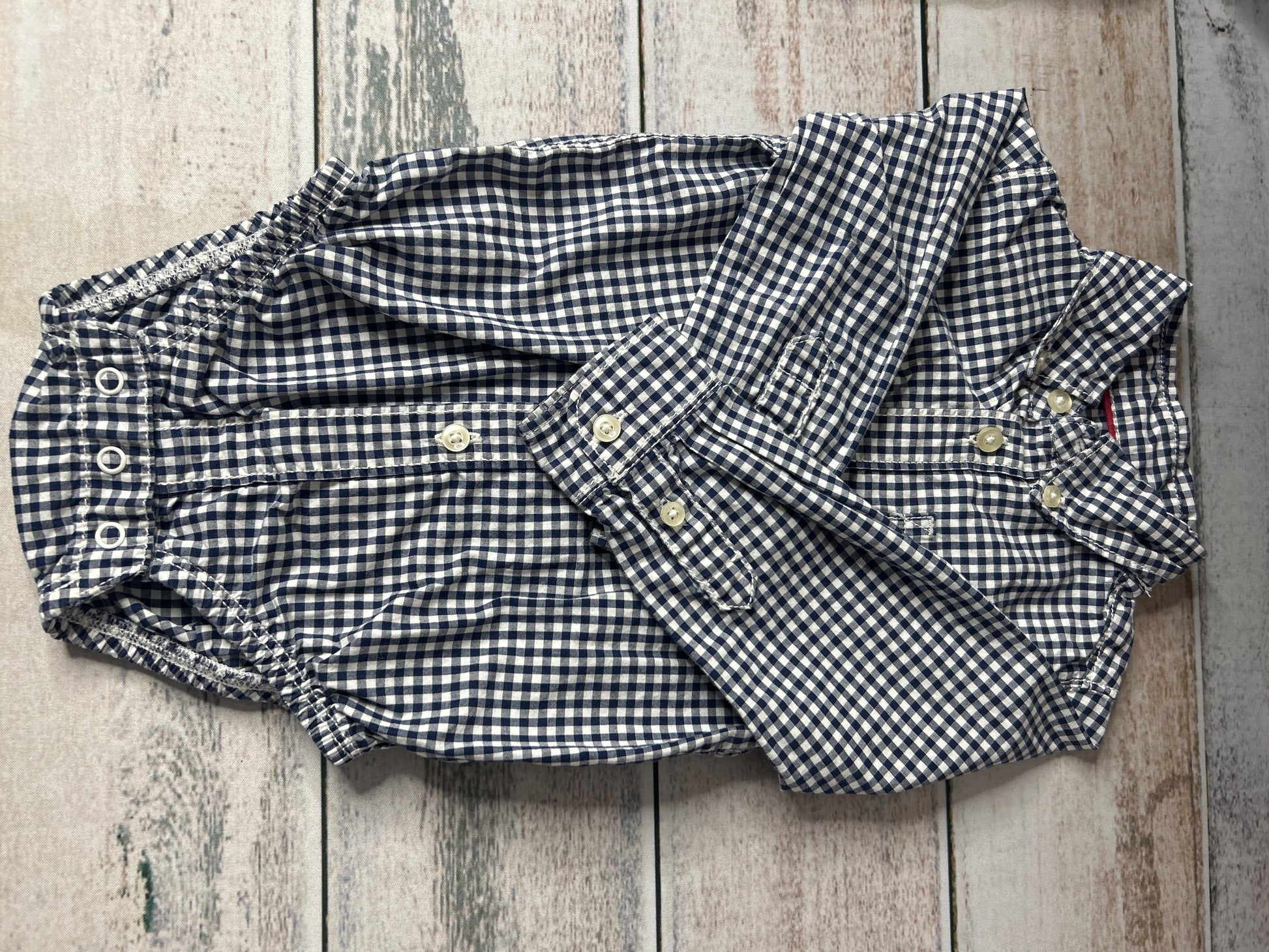 Boys Blue | White Long Sleeve Shirt Size: 12 months Blue | White