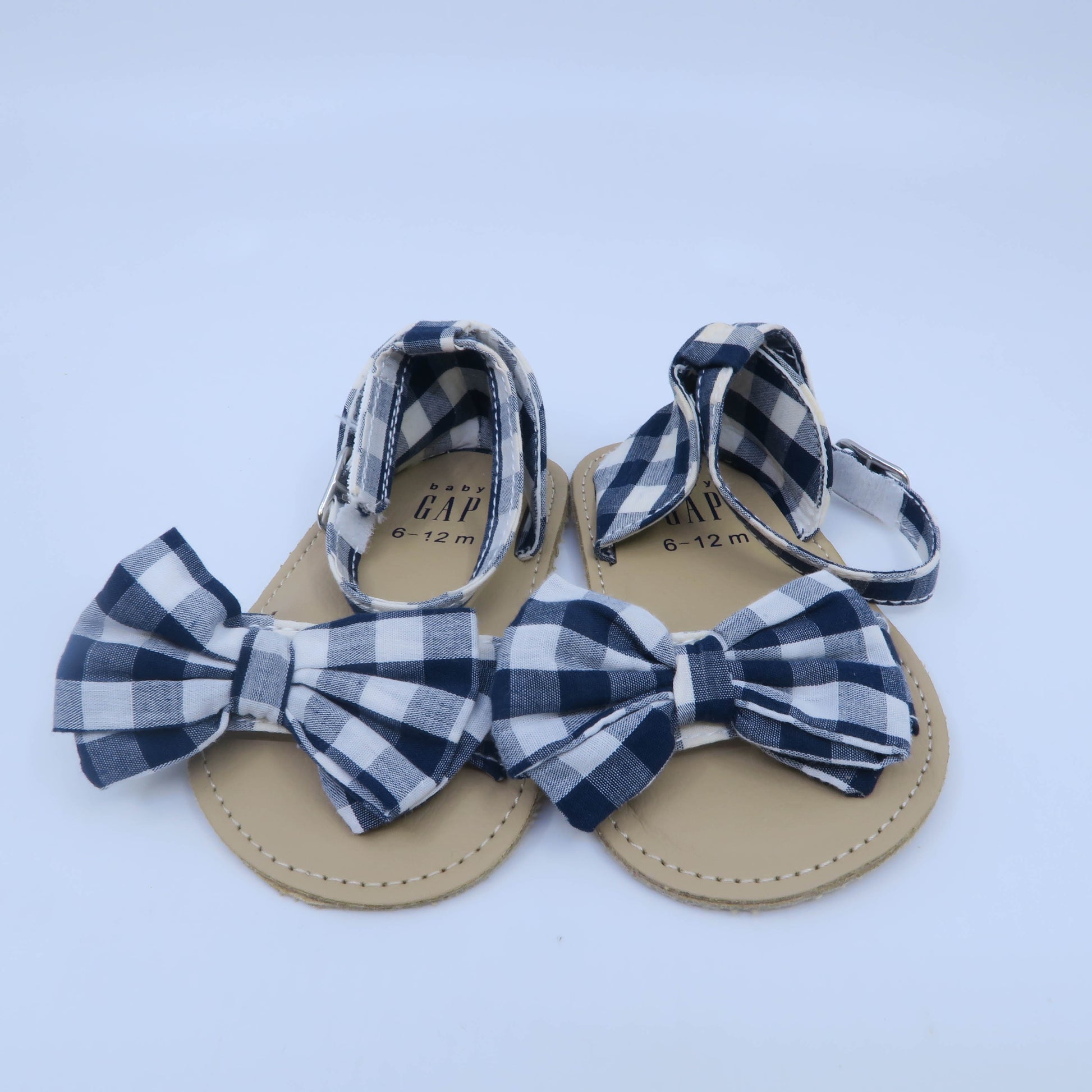 Gap Girls Blue | White Sandals Size: 6-12 Months Blue | White